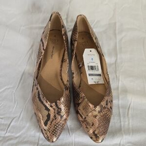 Time and Tru Women's Snakeskin Pattern Flats - Tan